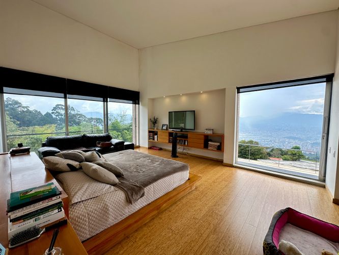 Casa de 4 alcobas en venta en Las Palmas, Medellín, 625 m² · foto 9 de 24