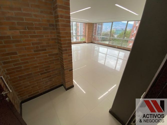 Oficina en arriendo en Colombia, Medellín, 64 m² · foto 2 de 7