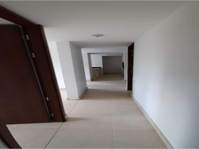 Apartamento de 3 alcobas en venta en Buenos Aires, Bello, 60 m² · foto 6 de 21
