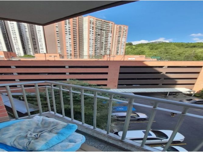 Apartamento de 3 alcobas en venta en Buenos Aires, Bello, 60 m² · foto 15 de 21