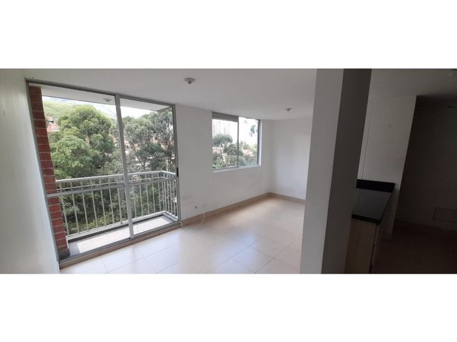 Apartamento de 3 alcobas en venta en Buenos Aires, Bello, 60 m² · foto 21 de 21