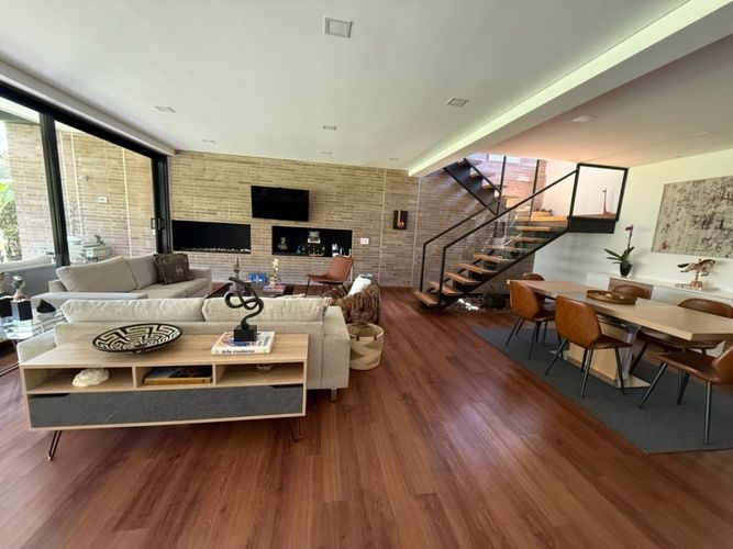 Casa de 3 alcobas en venta en Llano Grande, Rionegro, 240 m² · foto 3 de 23