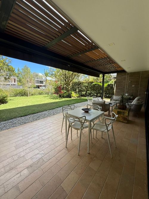 Casa de 3 alcobas en venta en Llano Grande, Rionegro, 240 m² · foto 6 de 23