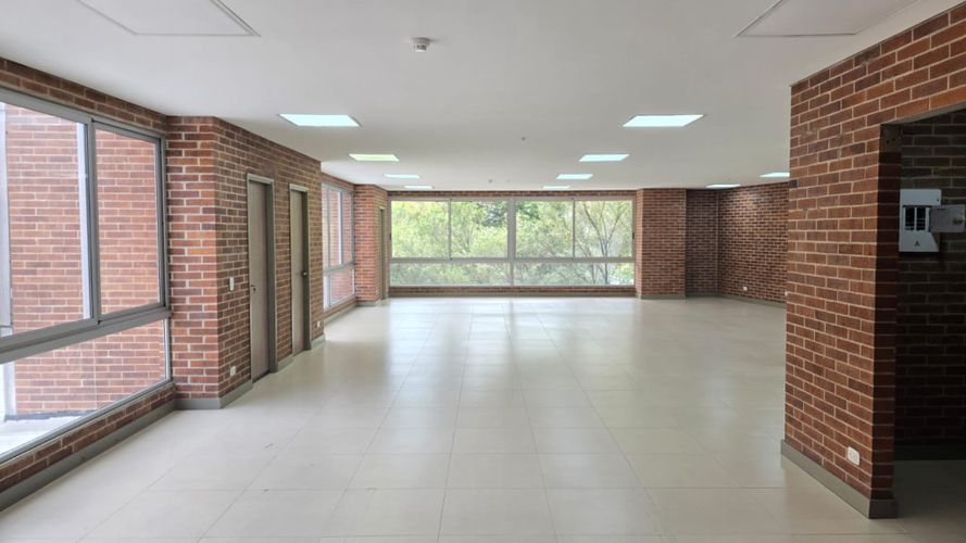 Oficina en arriendo en Castropol, Medellín, 136 m² · foto 11 de 11