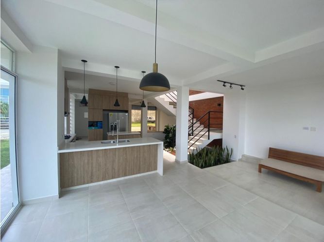 Casa de 3 alcobas en venta en Las Mercedes, Jamundí, 210 m² · foto 2 de 23