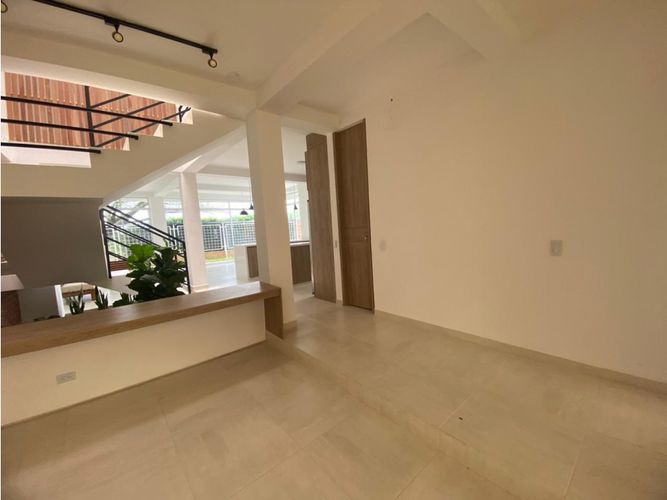 Casa de 3 alcobas en venta en Las Mercedes, Jamundí, 210 m² · foto 4 de 23