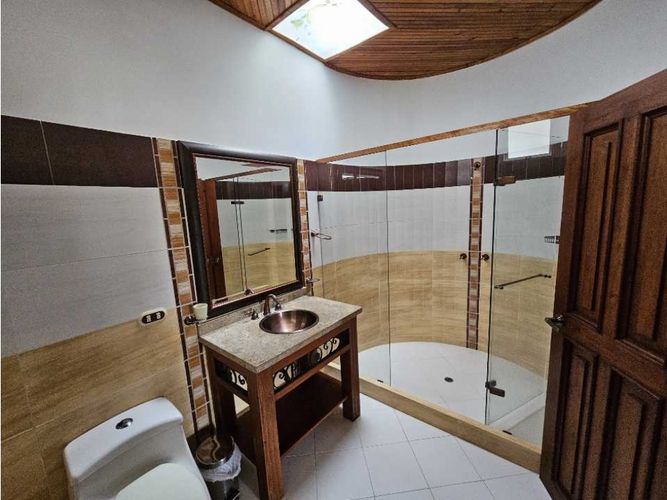 Casa de 7 alcobas en venta en Colombia, Palmira, 470 m² · foto 7 de 21