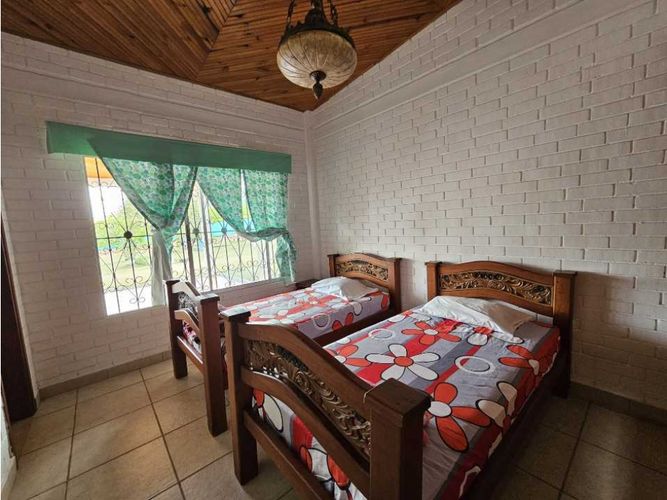 Casa de 7 alcobas en venta en Colombia, Palmira, 470 m² · foto 9 de 21