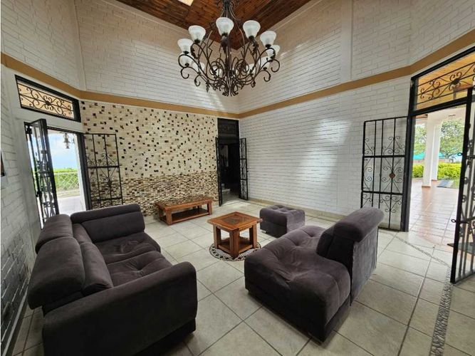 Casa de 7 alcobas en venta en Colombia, Palmira, 470 m² · foto 16 de 21