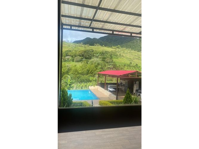 Finca en venta en El Carmen, Cali, 600 m² · foto 3 de 9