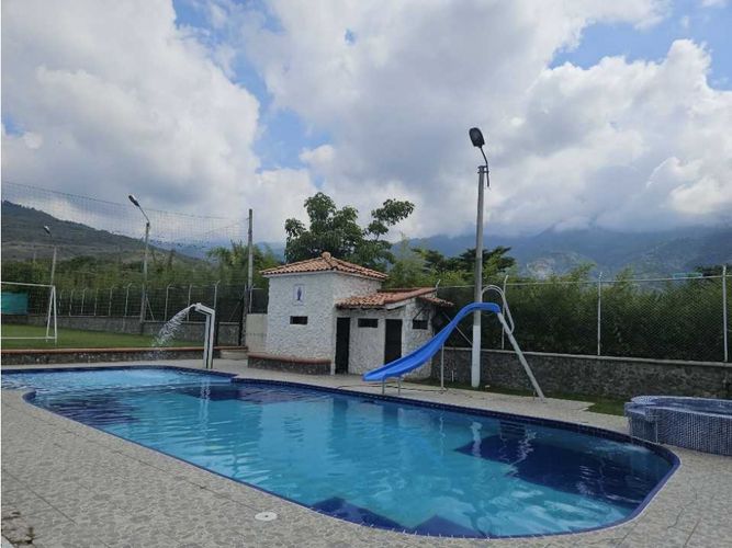 Casa de 7 alcobas en venta en Colombia, Palmira, 470 m² · foto 19 de 21