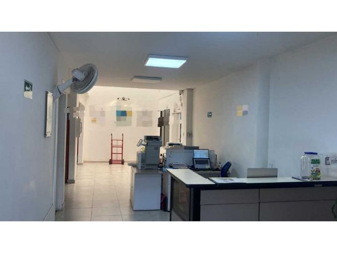 Casa de 4 alcobas en venta en Agua Blanca, Cali, 340 m² · foto 2 de 17