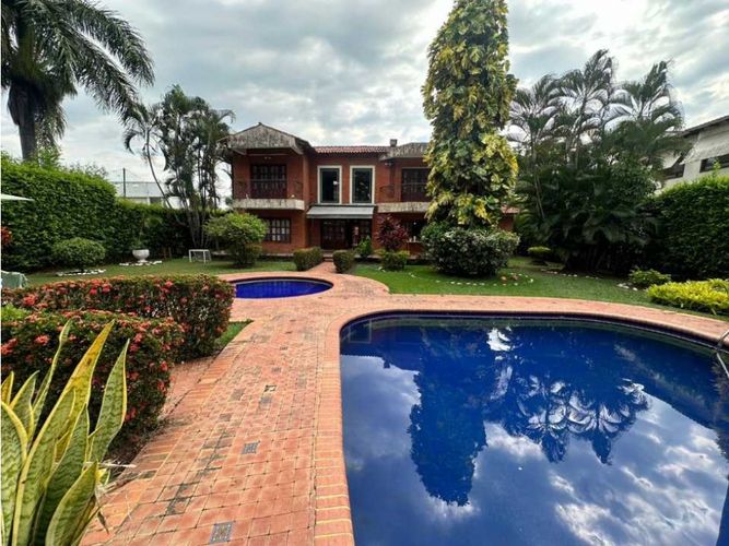 Casa de 6 alcobas en venta en La Morada, Jamundí, 560 m² · foto 2 de 12