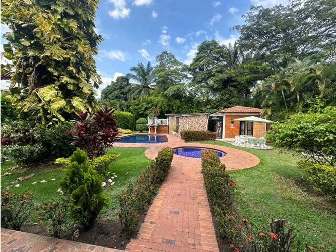 Casa de 6 alcobas en venta en La Morada, Jamundí, 560 m² · foto 3 de 12