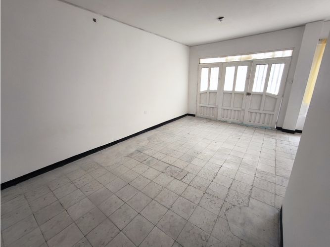 Casa de 4 alcobas en venta en Troncal, Cali, 165 m² · foto 3 de 17