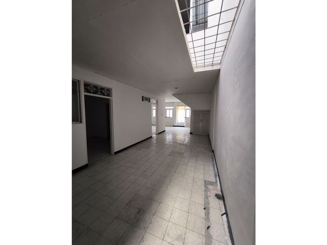 Casa de 4 alcobas en venta en Troncal, Cali, 165 m² · foto 4 de 17