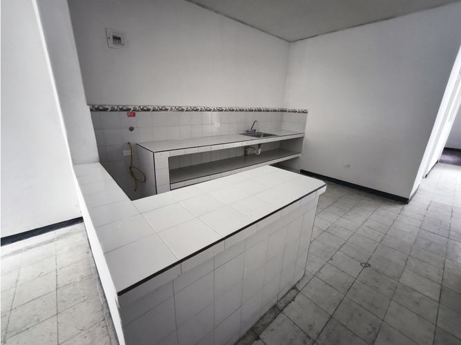 Casa de 4 alcobas en venta en Troncal, Cali, 165 m² · foto 5 de 17
