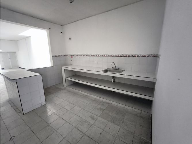 Casa de 4 alcobas en venta en Troncal, Cali, 165 m² · foto 6 de 17