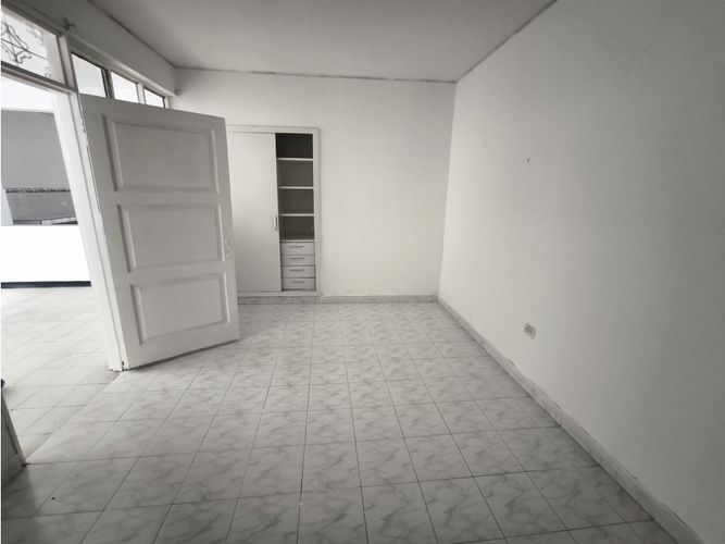 Casa de 4 alcobas en venta en Troncal, Cali, 165 m² · foto 9 de 17