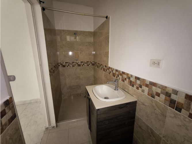 Casa de 4 alcobas en venta en Troncal, Cali, 165 m² · foto 10 de 17