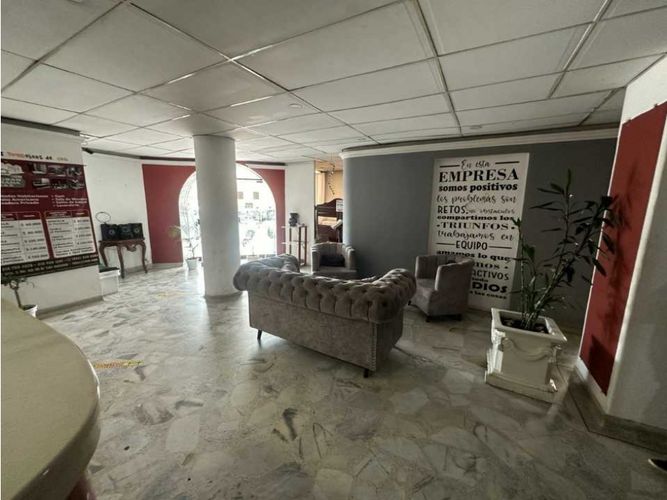 Edificio en venta en Las Delicias, Cali, 2538 m² · foto 3 de 24