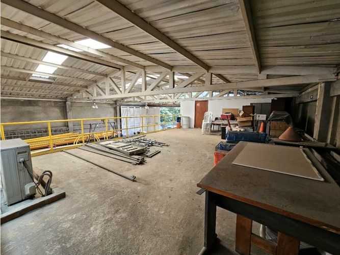 Bodega en venta en Cali, 349 m² · foto 6 de 22