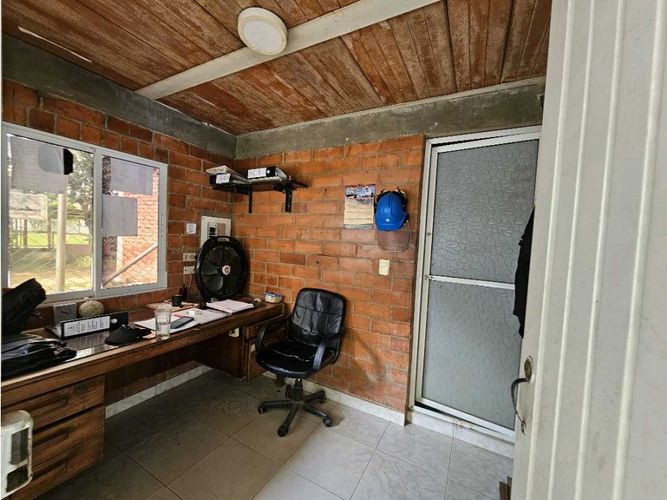 Bodega en venta en Cali, 349 m² · foto 12 de 22
