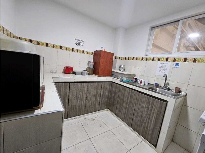 Bodega en venta en Cali, 349 m² · foto 17 de 22