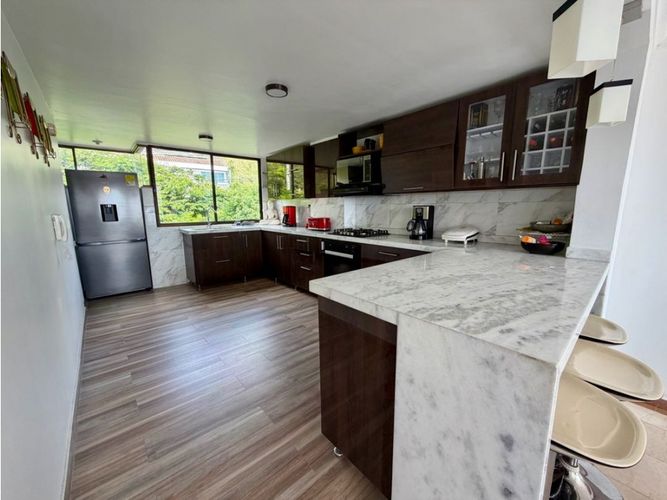 Apartamento en venta en Santa Monica, Cali · foto 3 de 15