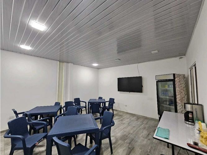 Casa de 4 alcobas en venta en Urbanizacion La Merced, Cali, 580 m² · foto 5 de 15
