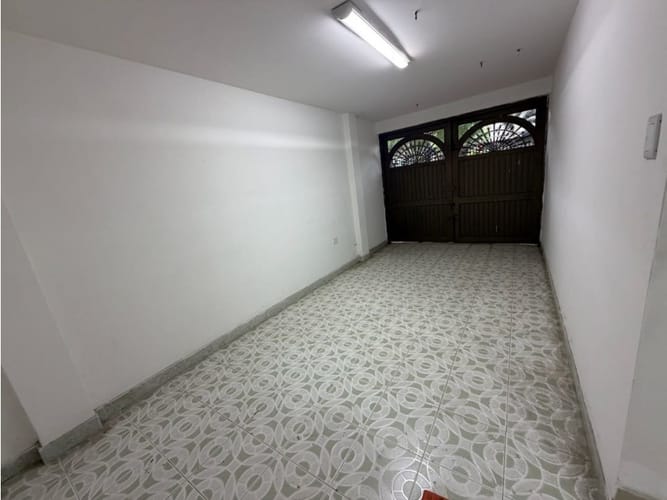 Casa de 6 alcobas en venta en El Lido, Cali, 312 m² · foto 2 de 15