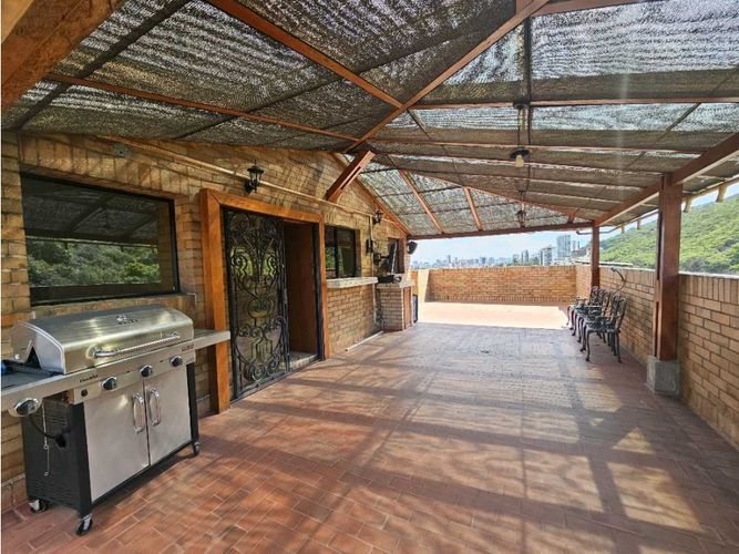 Apartamento de 3 alcobas en venta en Santa Monica, Cali, 400 m² · foto 3 de 23