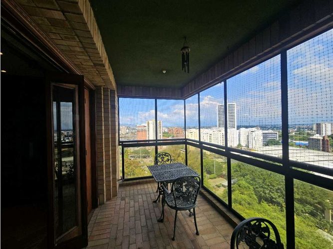 Apartamento de 3 alcobas en venta en Santa Monica, Cali, 400 m² · foto 6 de 23