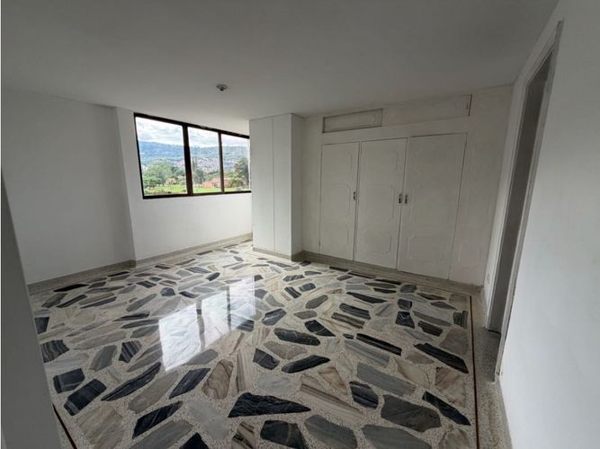 Apartamento de 4 alcobas en venta en Cuarto De Legua - Guadalupe, Cali, 108 m² · foto 8 de 11