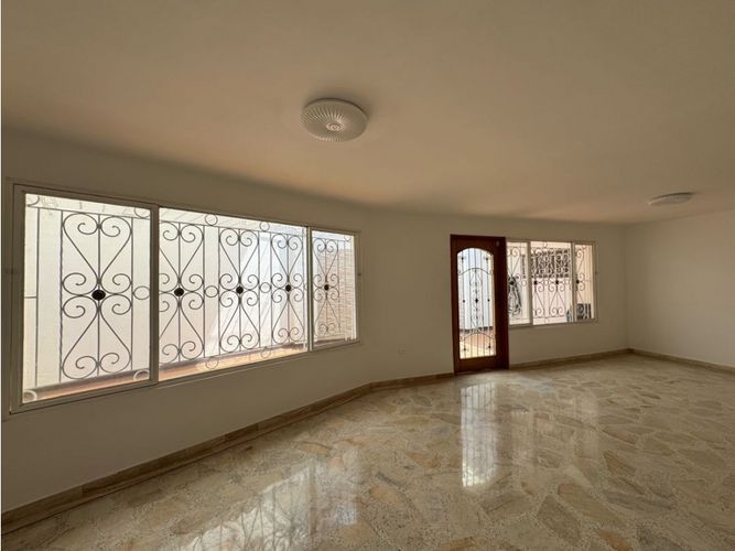 Casa de 3 alcobas en venta en Prados Del Norte, Cali, 299 m² · foto 11 de 18