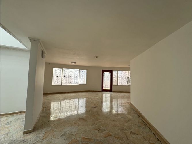 Casa de 3 alcobas en venta en Prados Del Norte, Cali, 299 m² · foto 12 de 18