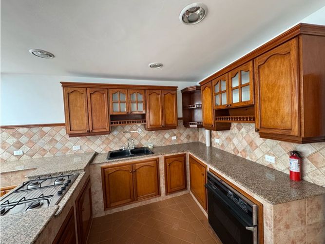 Casa de 3 alcobas en venta en Prados Del Norte, Cali, 299 m² · foto 13 de 18