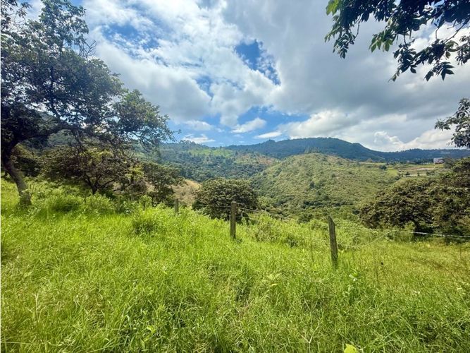Lote en venta en Yumbillo, Yumbo, 6057 m² · foto 2 de 11