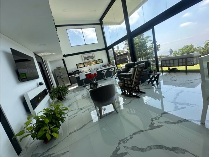 Casa de 4 alcobas en venta en Medio Dapa, Yumbo, 270 m² · foto 8 de 24