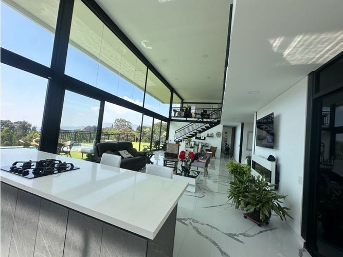 Casa de 4 alcobas en venta en Medio Dapa, Yumbo, 270 m² · foto 11 de 24