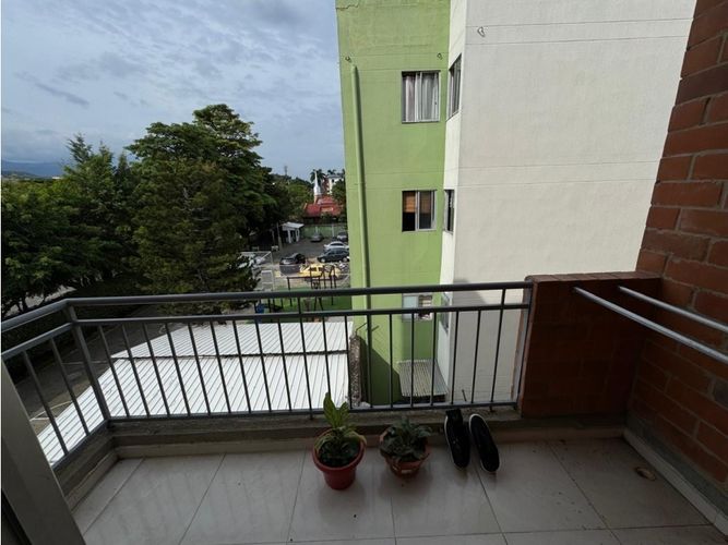 Apartamento de 3 alcobas en venta en Primero De Mayo, Cali, 90 m² · foto 11 de 15