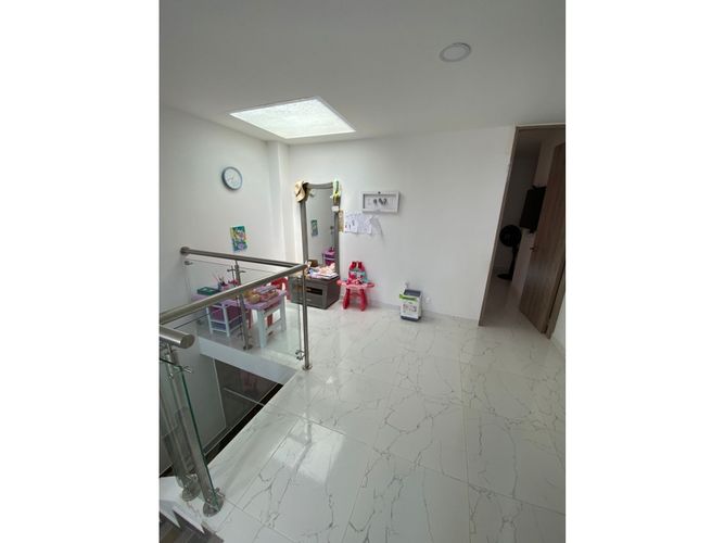 Casa de 3 alcobas en venta en Departamental, Cali, 131 m² · foto 5 de 19