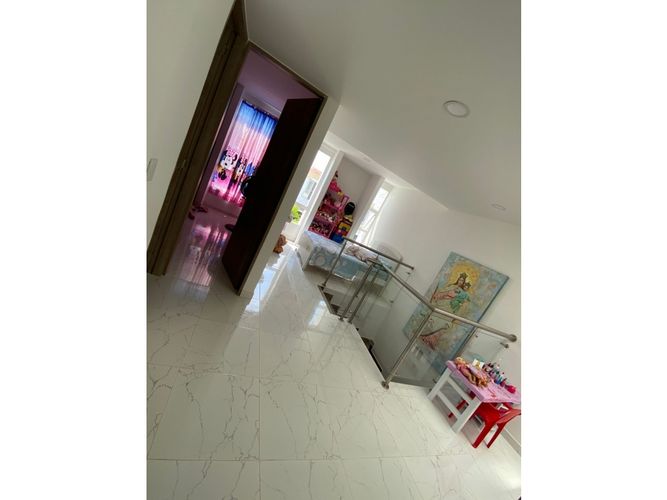Casa de 3 alcobas en venta en Departamental, Cali, 131 m² · foto 9 de 19