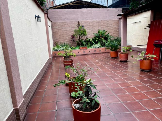 Casa de 5 alcobas en venta en Barrio Nuevo, Palmira, 210 m² · foto 12 de 17