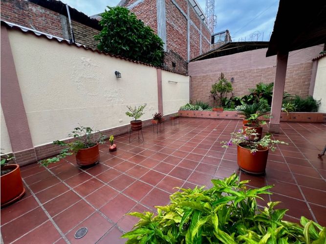 Casa de 5 alcobas en venta en Barrio Nuevo, Palmira, 210 m² · foto 14 de 17