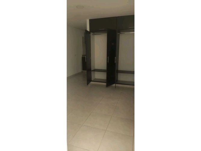 Edificio en venta en El Gran Limonar Cataya, Cali, 450 m² · foto 10 de 17