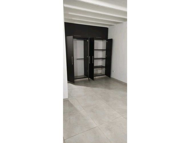 Edificio en venta en El Gran Limonar Cataya, Cali, 450 m² · foto 13 de 17