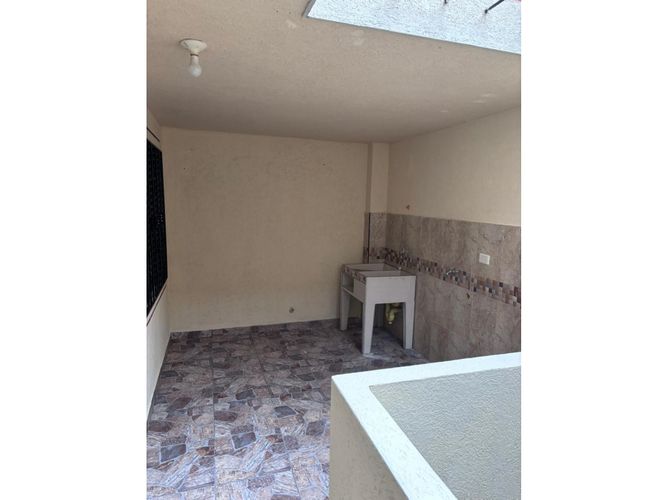 Casa de 9 alcobas en venta en Vipasa, Cali, 270 m² · foto 8 de 13