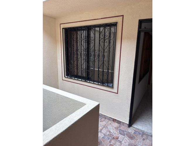 Casa de 9 alcobas en venta en Vipasa, Cali, 270 m² · foto 10 de 13