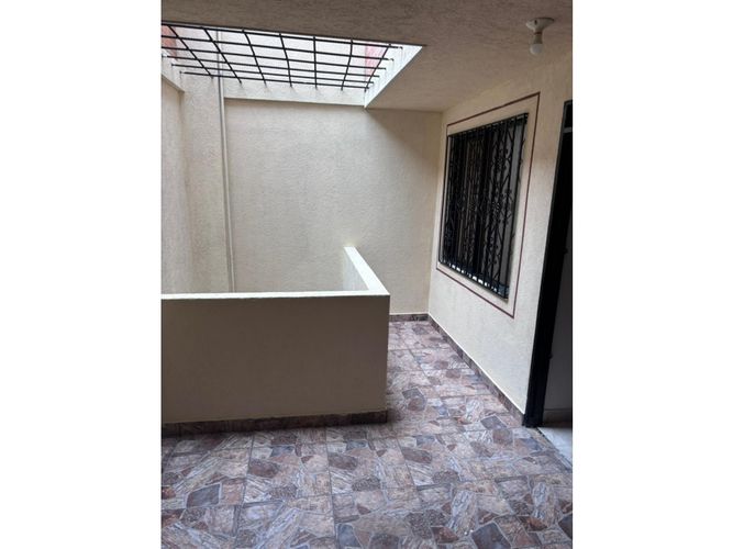 Casa de 9 alcobas en venta en Vipasa, Cali, 270 m² · foto 11 de 13